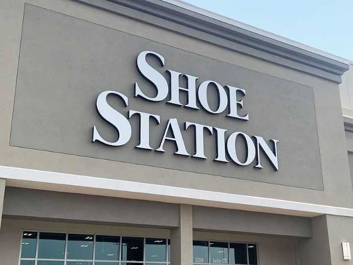 Shoe Carnival converting most stores to Shoe Station