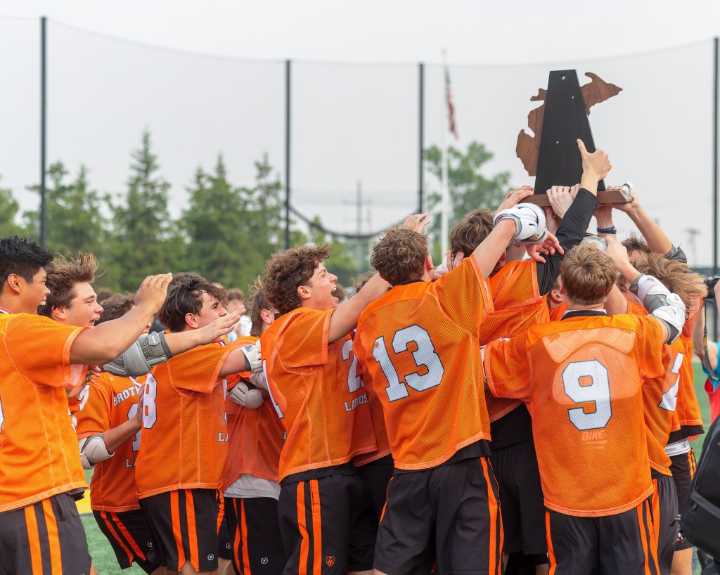 Brother Rice strikes quick in OT, claims D1 state title from unbeaten Catholic Central