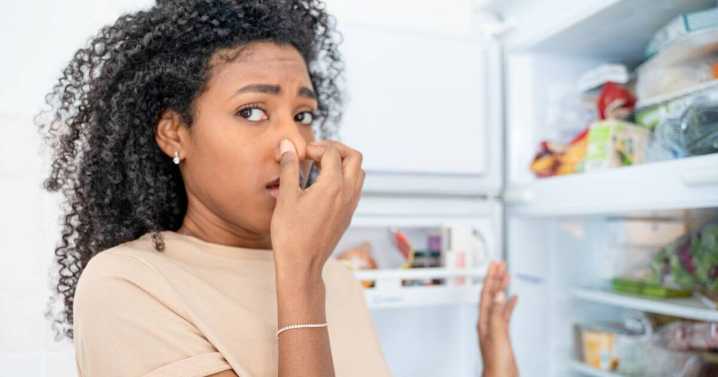 Evaporate unwanted fridge smells by storing one common breakfast food