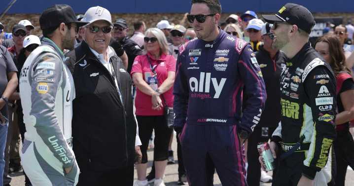 Alex Bowman hits wall at Michigan as his rough stretch continues in NASCAR Cup Series