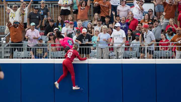 Texas Tech softball falls behind early, comes up short of national title