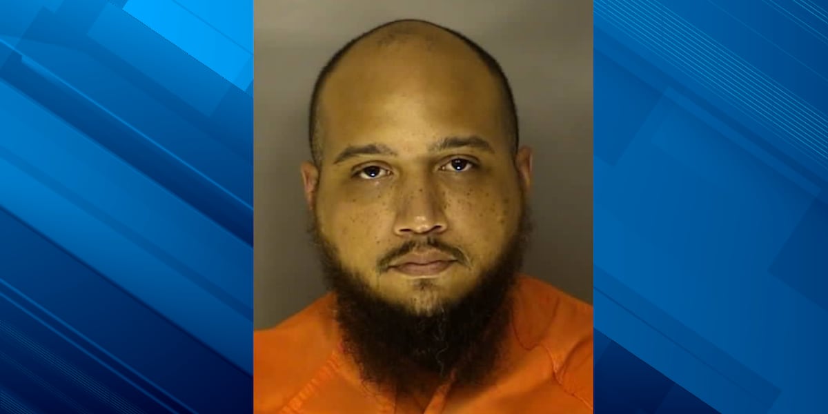 Man accused of pointing gun at SC school bus with children inside