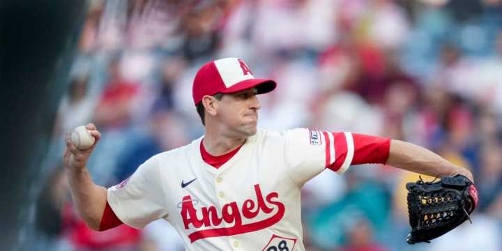 Kyle Hendricks records 100th career win as Angels beat Mariners