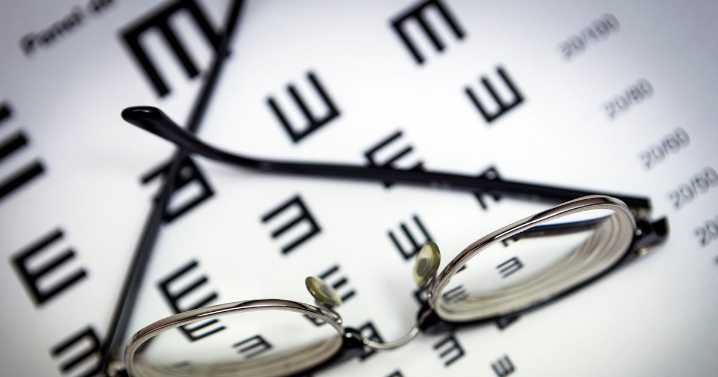 Eye specialist says eat these three food groups to protect your eyesight