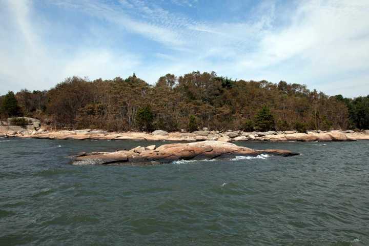 2 People Rescued After Small Plane Lands on Long Island Sound