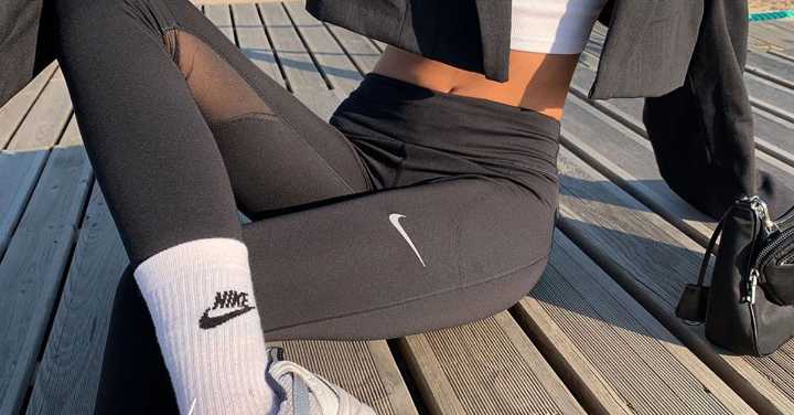 The 15 Best Amazon Leggings, According to Editors