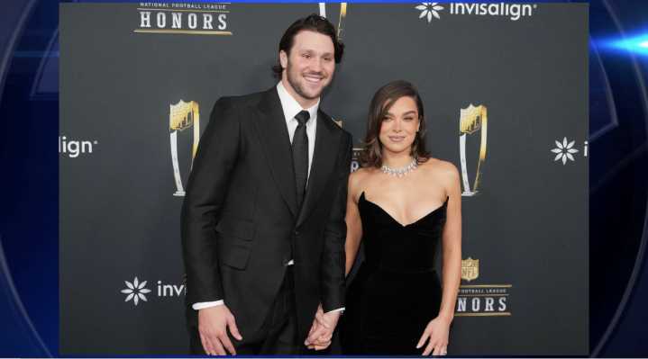 Hailee Steinfeld marries Buffalo Bills quarterback Josh Allen 