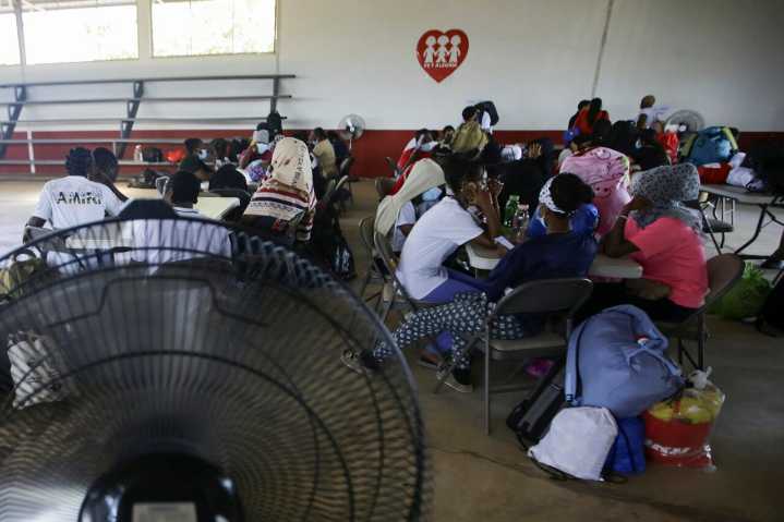 Migrantes deportados por EE.UU. a Panamá reciben extensión de permiso humanitario