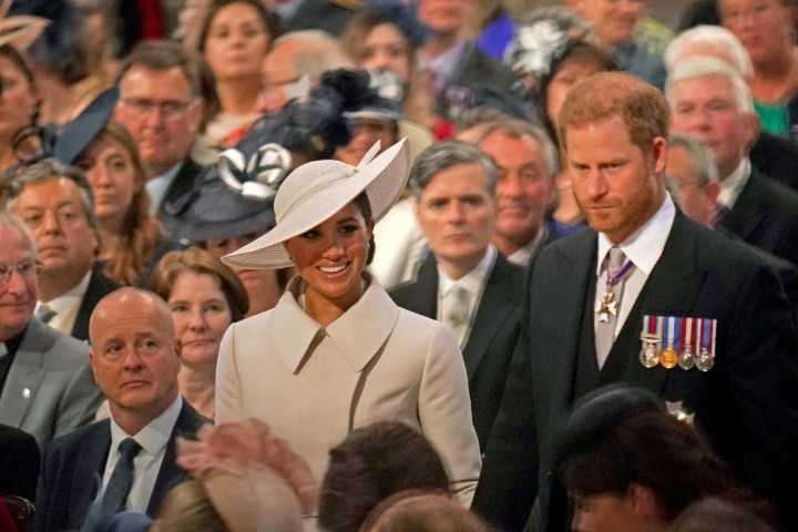 Cele|bitchy | Guardian: Prince Harry considered a ‘Spencer’ name change over a passport snafu
