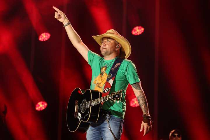 Jason Aldean Surprises Fans with Country Legend at CMA Fest