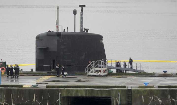Canada's looking to buy new subs and new friends: are they in Europe or Asia?