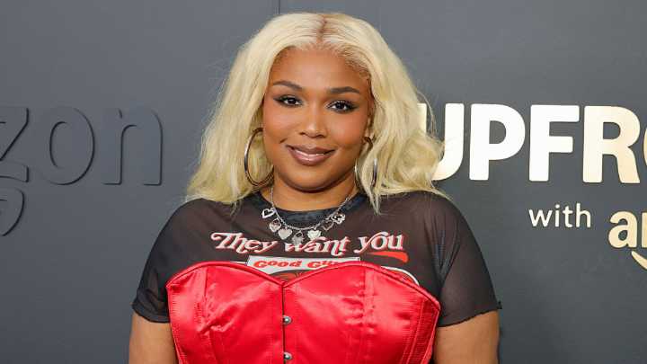 Lizzo Shows Off Stunning Weight-Loss Transformation In New Video: WATCH