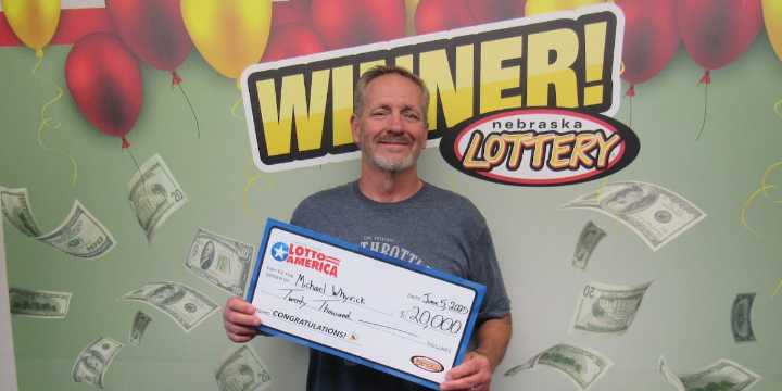 Hastings man wins $20,000 playing Lotto America®