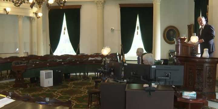 Vermont Senate gavels in for ‘token session’