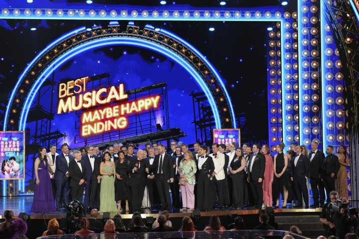 Tony Awards laud android rom-com 'Maybe Happy Ending' and history