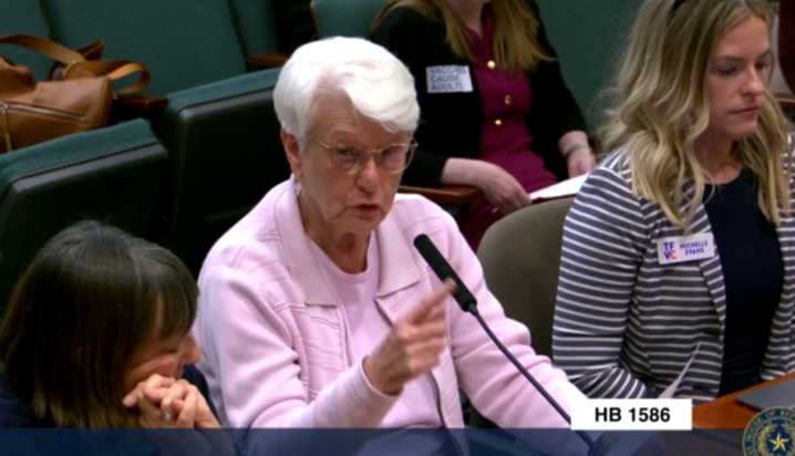 Experts Say Texas is Politicizing Vaccines in the Midst of a Public Health Crisis