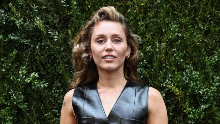 Miley Cyrus Rocks a 1980s-inspired Hair at the Chanel Tribeca Luncheon