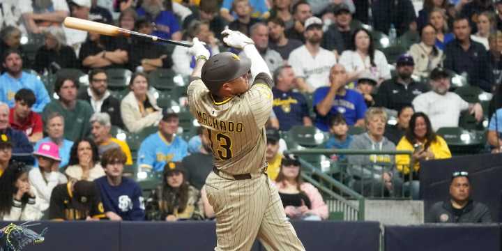 Manny Machado homers again as Padres defeat Brewers 2