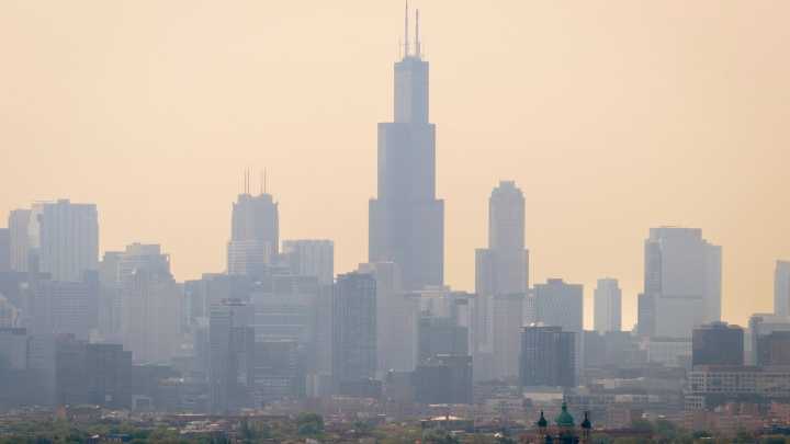 Why is air quality bad in Chicago? ‘Unhealthy’ air continues