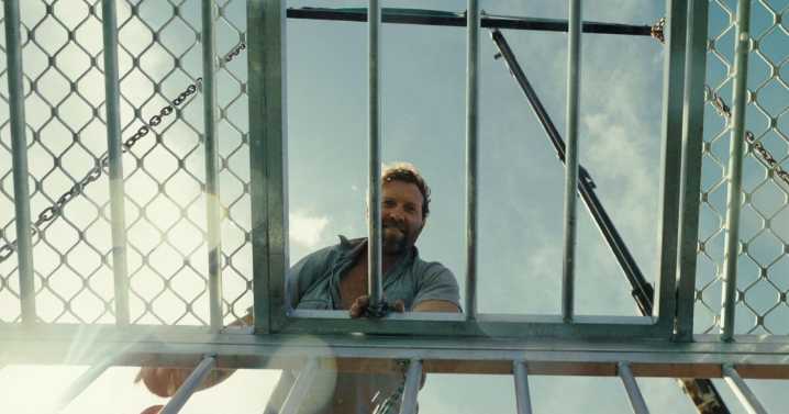 Review: Back in shark-laden waters, 'Dangerous Animals' is a horror film with tired blood