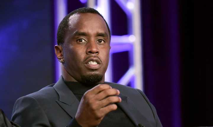 Exnovia de Sean “Diddy” Combs llora en el estrado al describir maratones sexuales