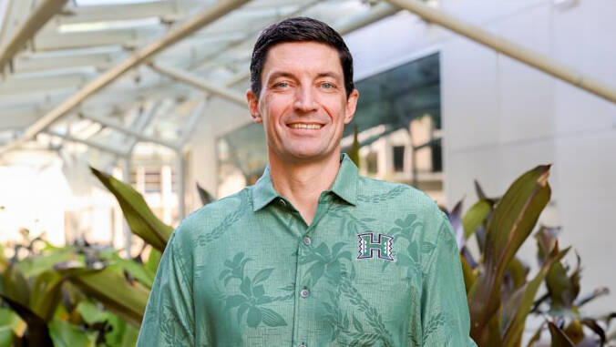 UH president recommends Matt Elliott for AD post