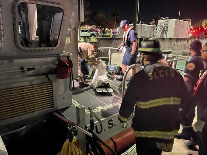 Three people rescued after plane crashes in Vero Beach 