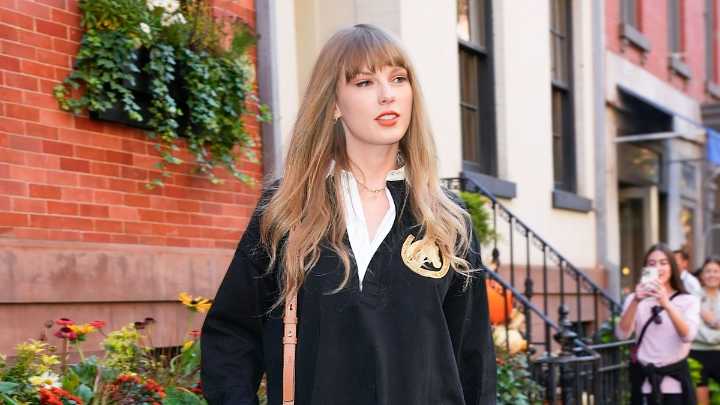 Taylor Swift and Travis Kelce show off synchronized dance moves