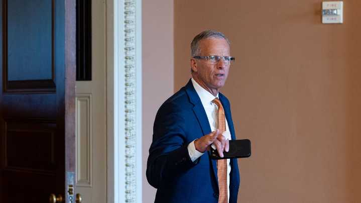 Senators broach $2 trillion in spending cuts in W.H. meeting with Trump