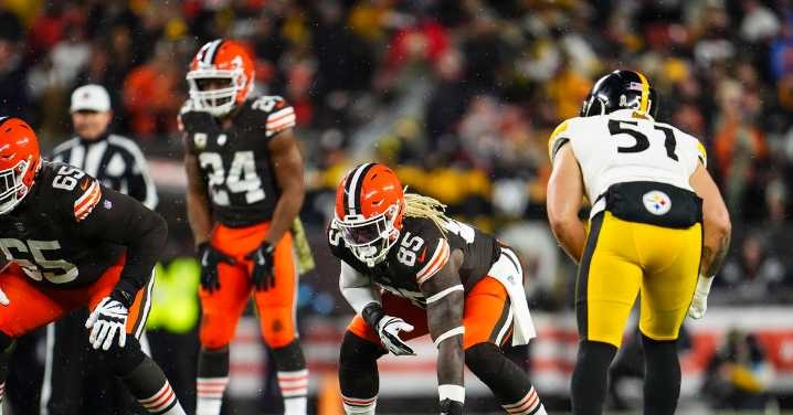 Sunday Dawg Chow (6/8): Offensive rankings, rookie QB chatter, draftable QBs, and more!