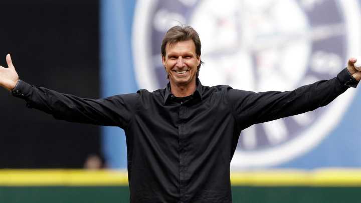 Mariners will retire Randy Johnson's No. 51 during the 2026 season