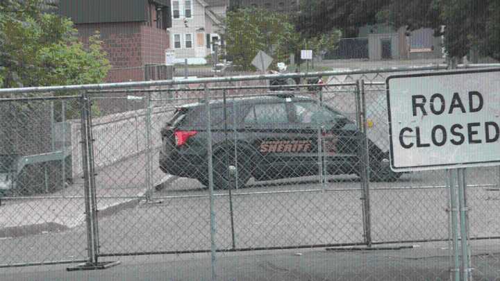 Fence outside Syracuse Rescue Mission sparks major concerns from homeless community