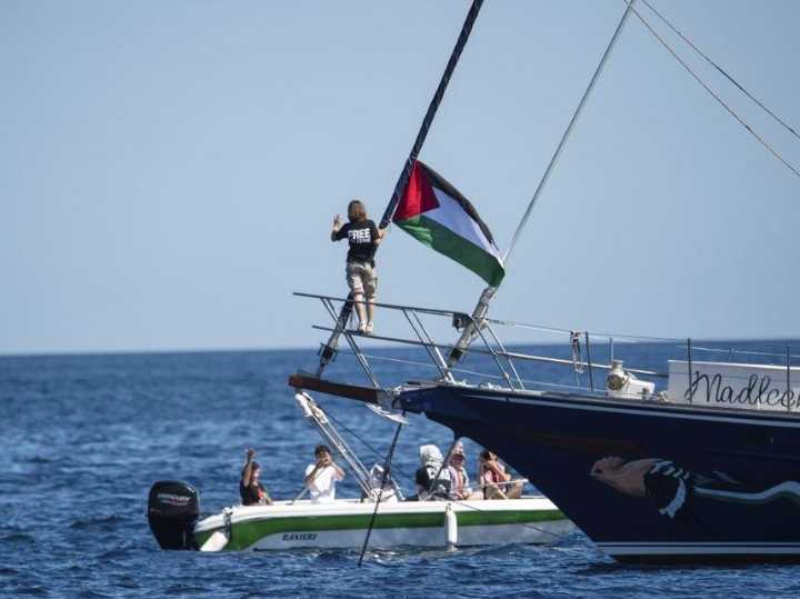Israel vows to prevent Thunberg's aid boat from reaching Gaza