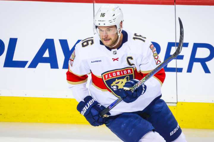 Aleksander Barkov Wins Frank J. Selke Trophy, King Clancy Memorial Trophy