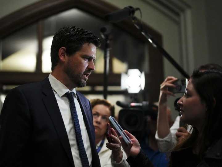 Justice minister apologizes for comments on Indigenous consultation