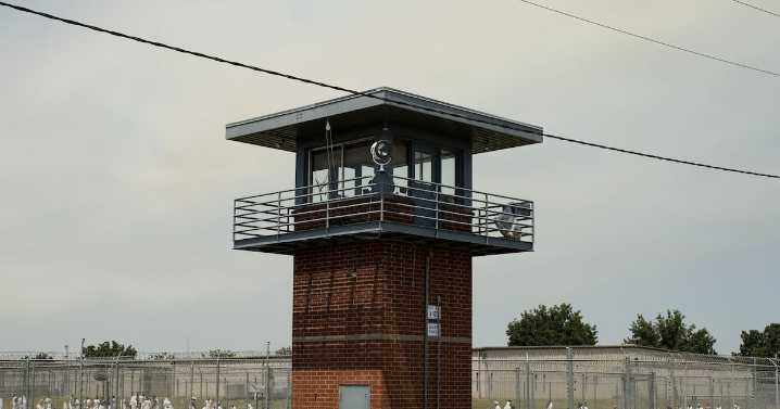 Arkansas death row inmate dies in prison of unknown causes