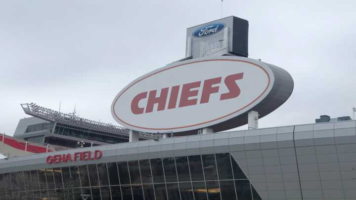 Will Missouri lawmakers play ball? Special session begins today to win the Chiefs and Royals
