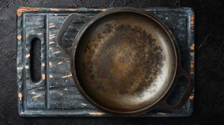 Check For This Warning Sign Before Splurging On Vintage Cast Iron