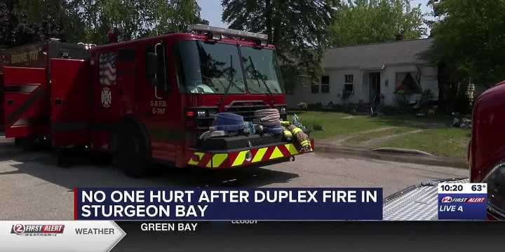No injuries after early-morning duplex fire in Sturgeon Bay