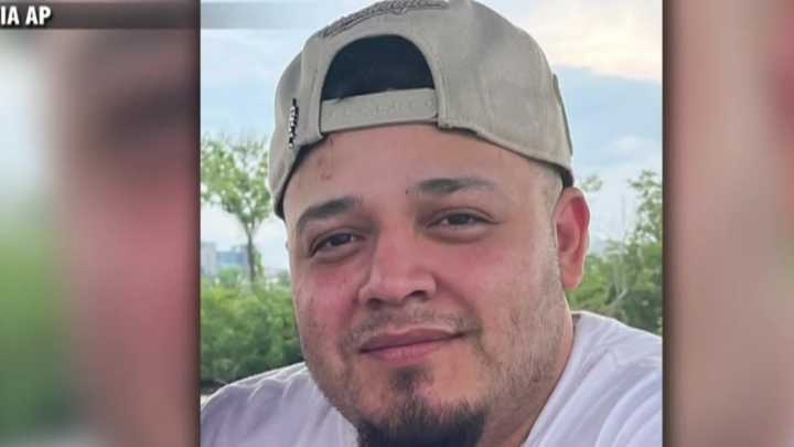 US charges Kilmar Abrego Garcia with transporting people who were in the country illegally