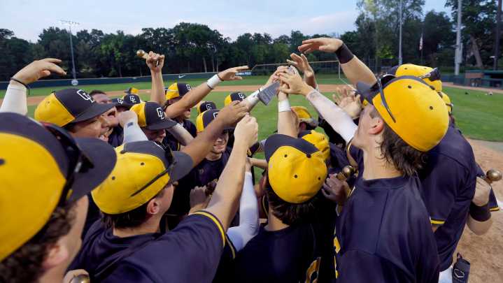 Watch Grand Ledge baseball get crowned Diamond Classic champion