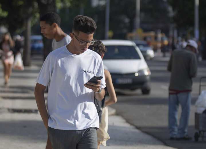 La SIP denuncia que el tarifazo al internet móvil en Cuba es un “mecanismo de censura”