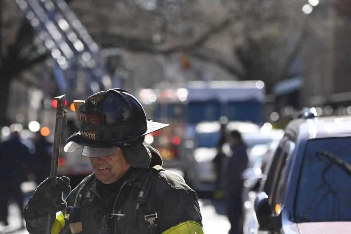 Fire erupts at New York Bottling Co. in Hunts Point; no injuries reported