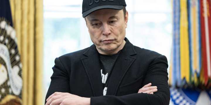 Tesla loses $152 billion in market cap after Musk-Trump spat in the stock’s biggest