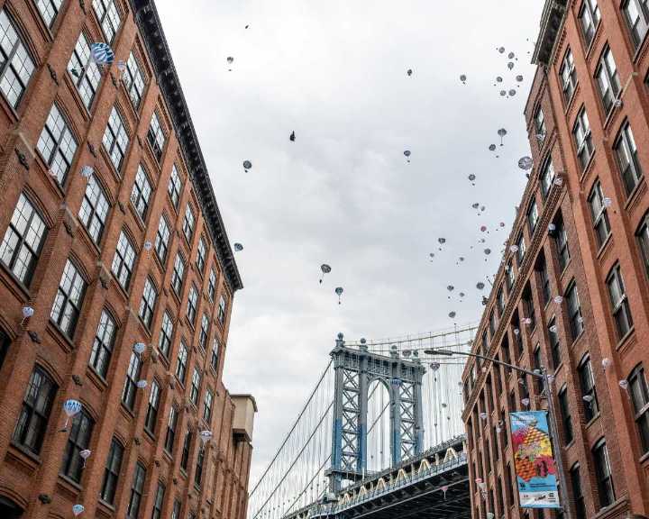 Brooklyn’s ‘big day’: Crowds gather for annual Dumbo Drop, benefiting local schools • Brooklyn Paper