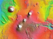 NASA orbiter captures image of Mars volcano