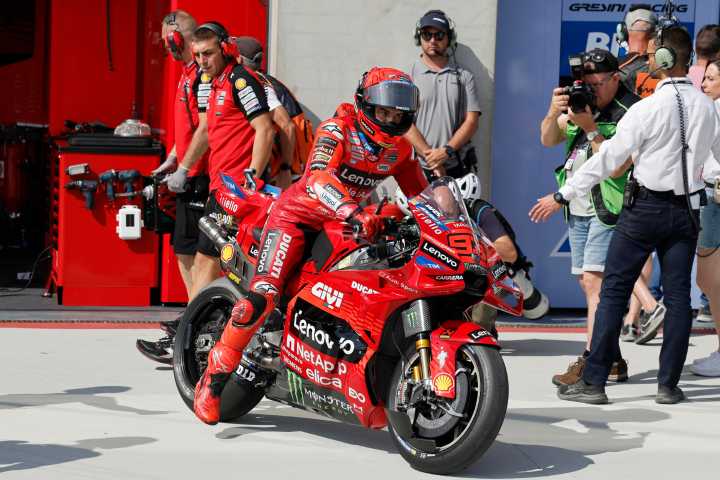 Marc Márquez, victoria al 'sprint' y 'pole' en MotoGP; Moreira y Rueda, en Moto2 y Moto3