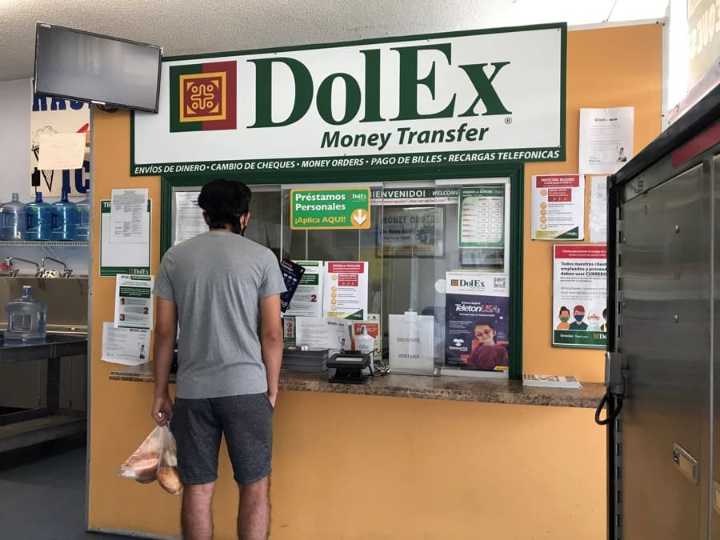 Remesas a México bajan un 2,5 % entre enero y abril de 2025