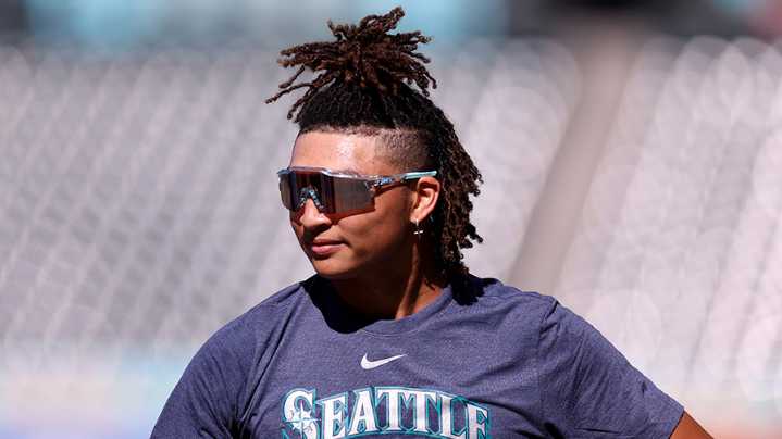 Seattle Mariners prospect's diving catch preserves no