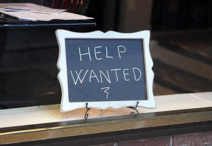 US adds 139K jobs in May as hiring remains steady despite tariff uncertainty